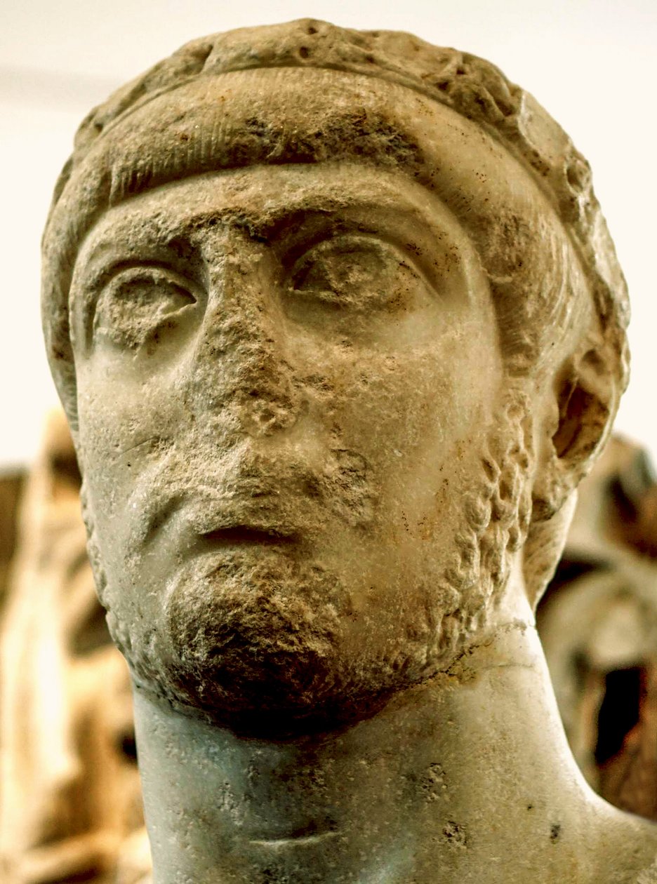 İmparator Gratianus büstü by Roman