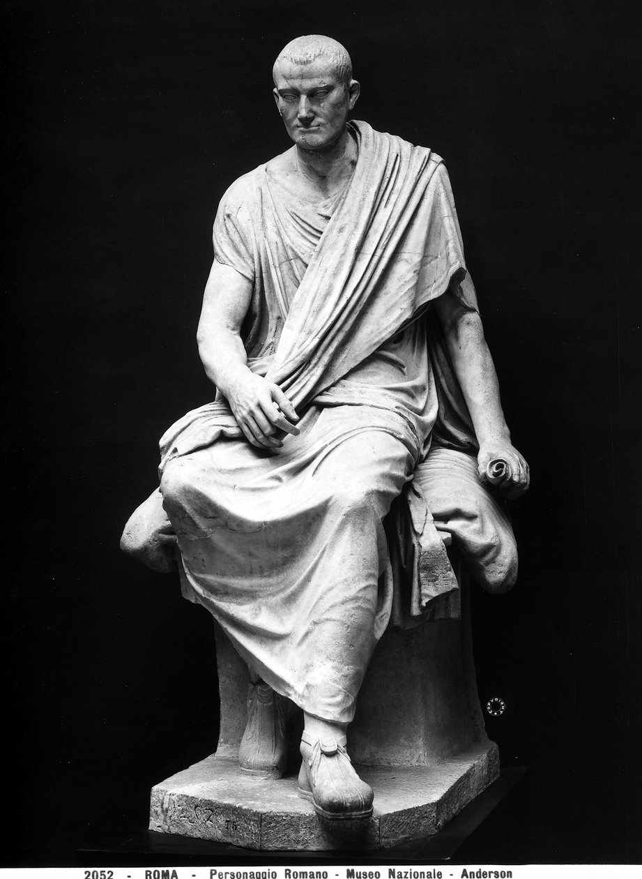 Roma Senatörü (mermer) by Roman Roman