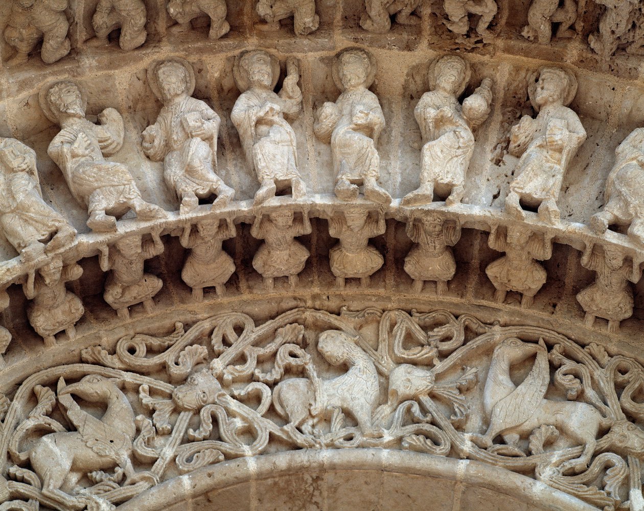 Güney portalının heykellerinden detay by Romanesque