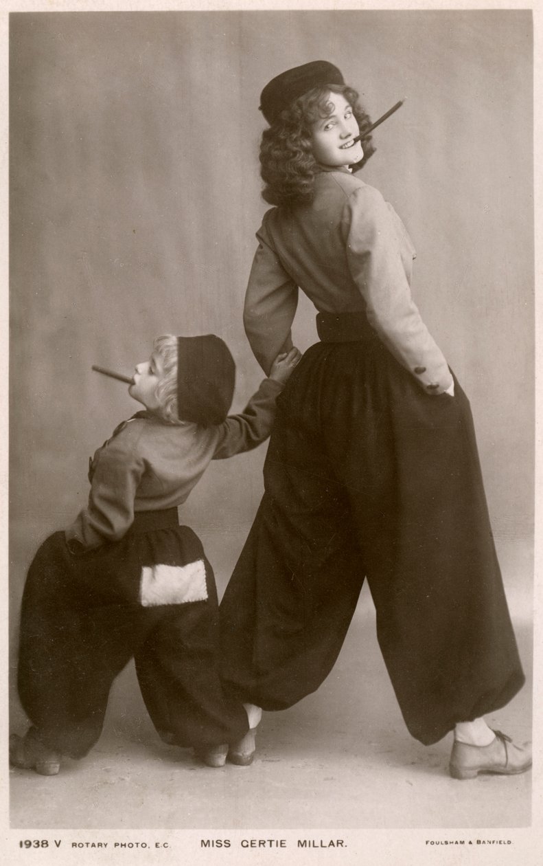 Gertie Millar, İngiliz aktris ve şarkıcı, c1906. by Rotary Photo