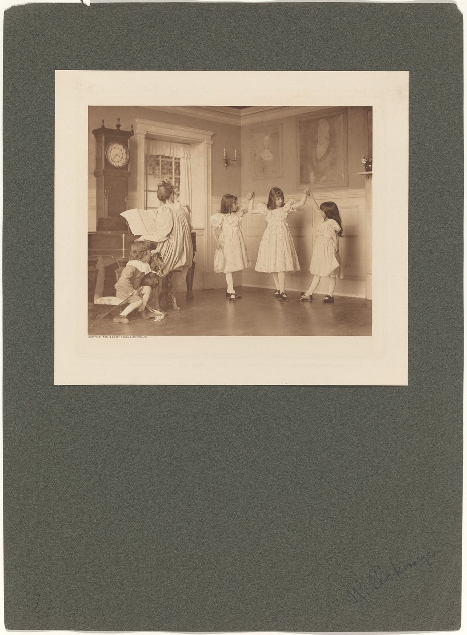 Dans, 1901. by Rudolf Eickemeyer Jnr