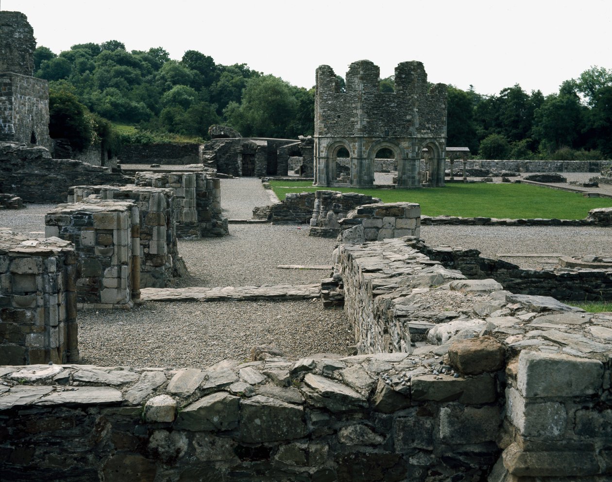 Drogheda yakınında bulunan Mellifont Manastırı by School Irish