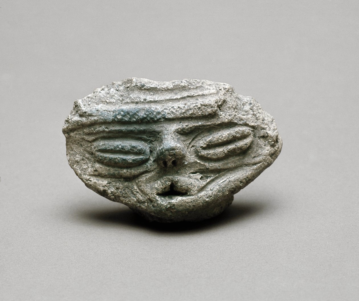 Pişmiş toprak baş, Jomon dönemi MÖ 6.-3. yy by Japanese School
