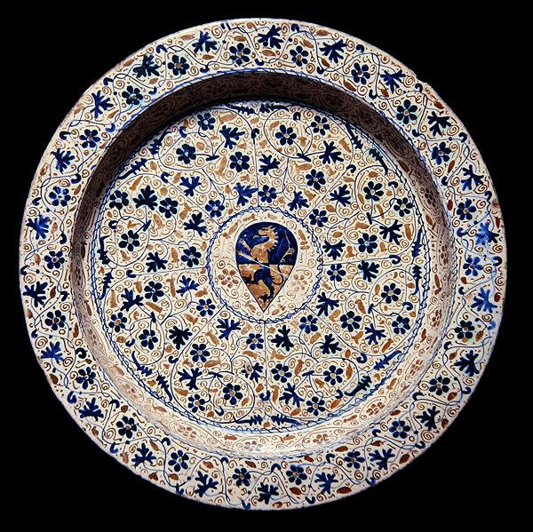 Aile armalı lavabo by Spanish School