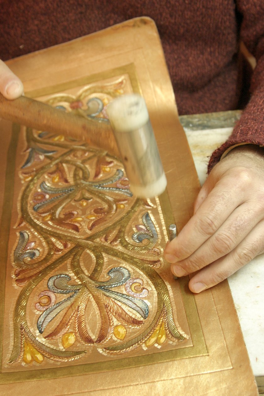 Kitap kapağı (deri) by Spanish School