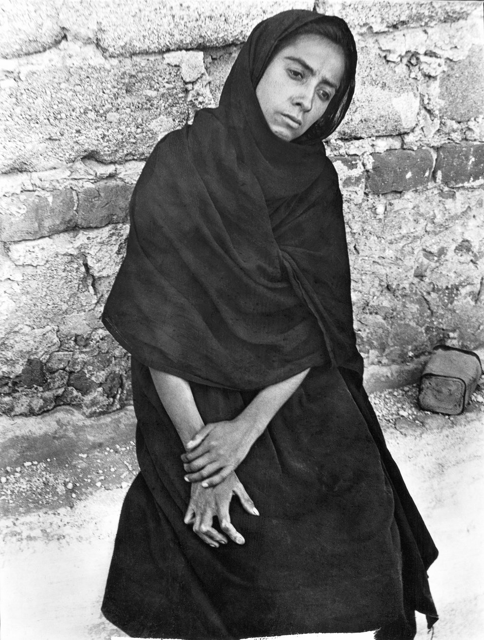Elisa, Meksiko, 1924 by Tina Modotti