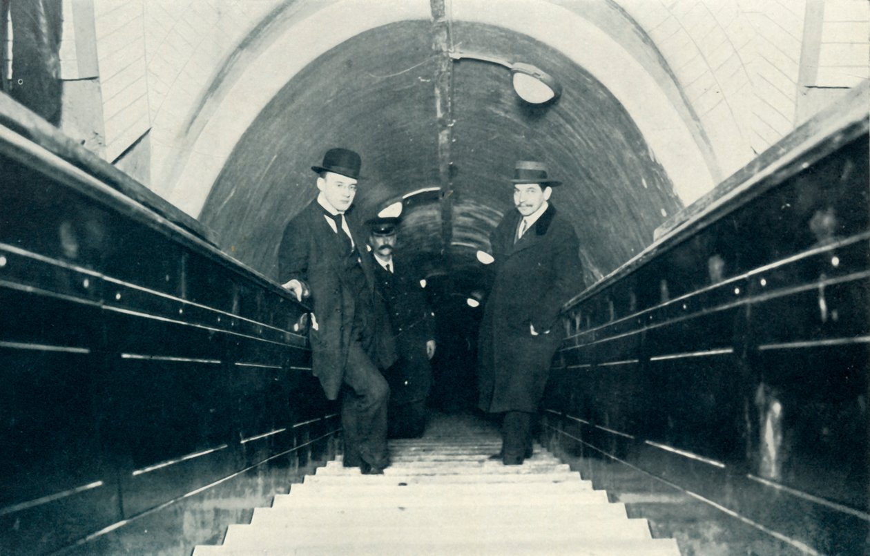 Hareketli Merdiven, 1922. by Unbekannt
