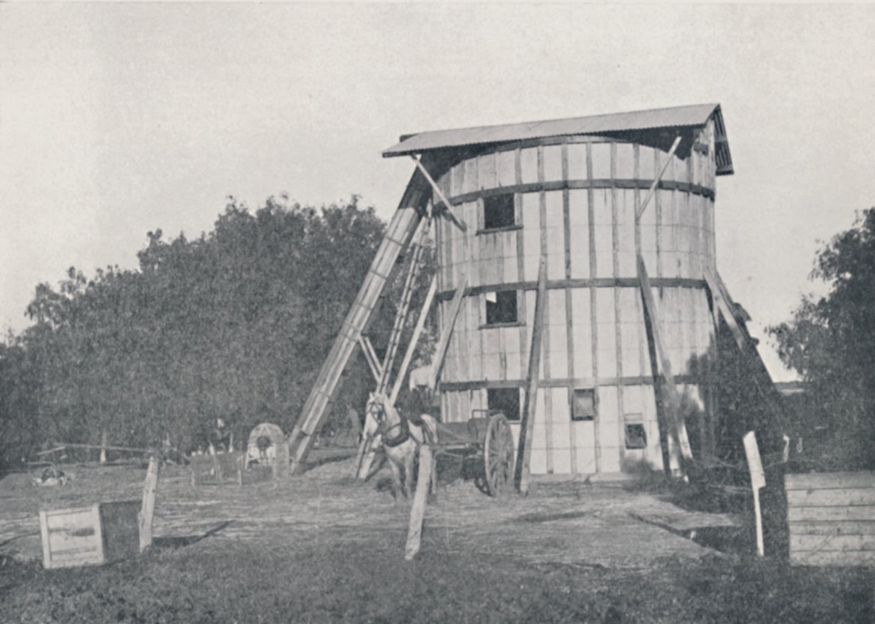Mildura yakınlarında bir Silo, Victoria, 1923. by Unbekannt