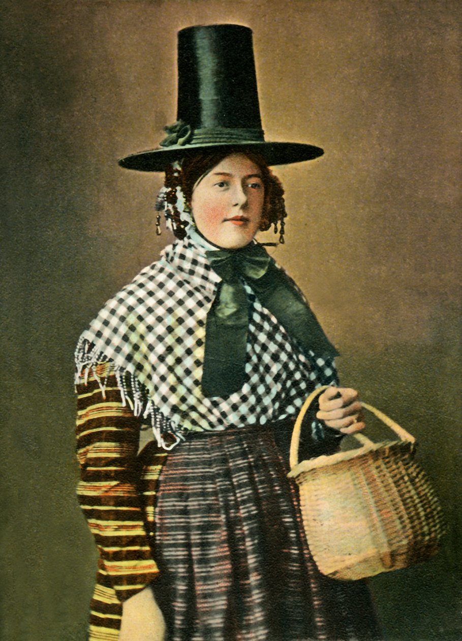 Bir Gal Kostümü, c1904. by Unbekannt