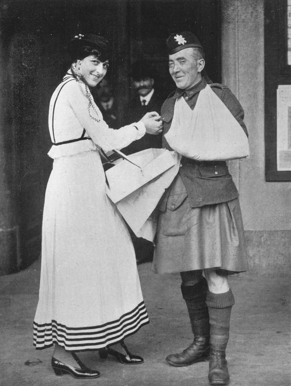 Bir savaş sadaka bayrak günü olayı, 1915 by Unbekannt