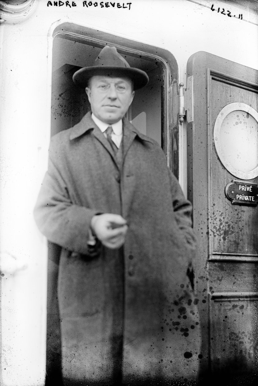Andre Roosevelt (1879-1962) (s/b fotoğraf) by Unbekannt