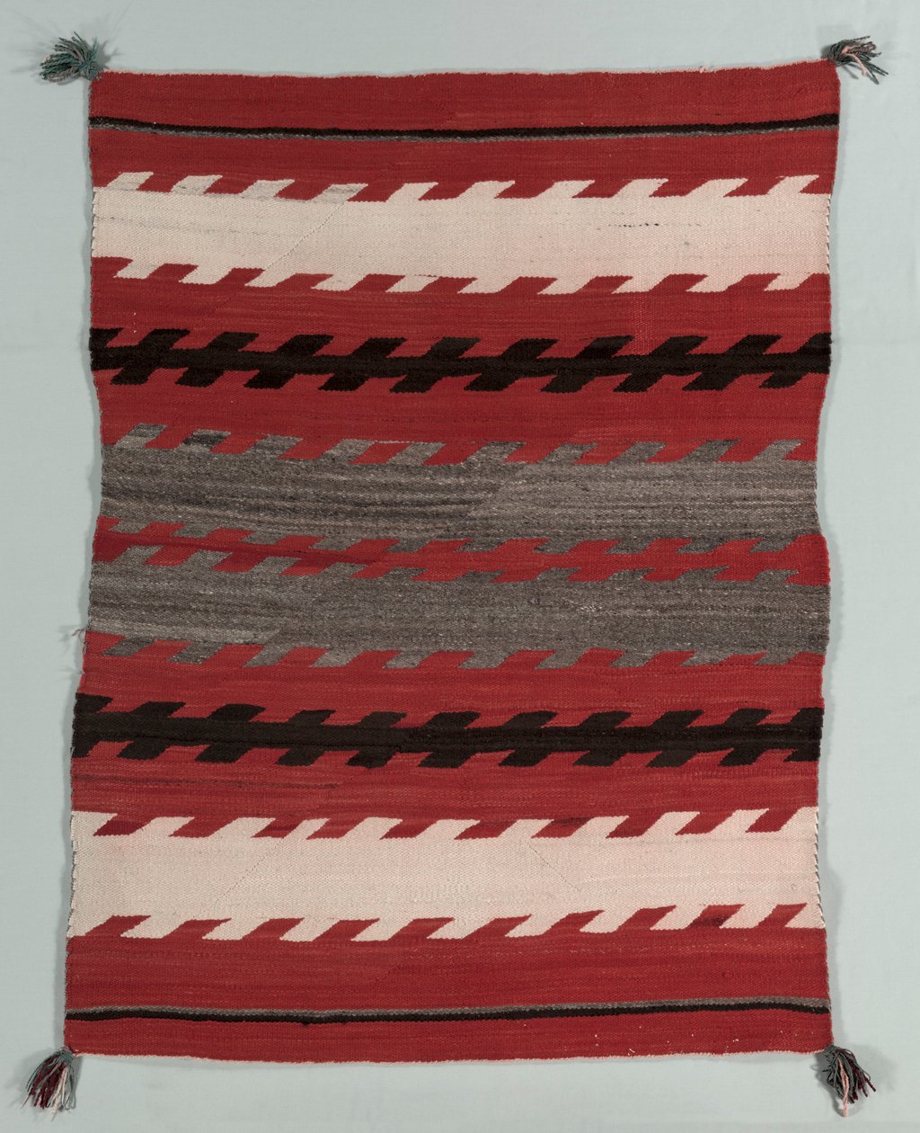 Bantlı Halı, c. 1890-1900. by Unbekannt