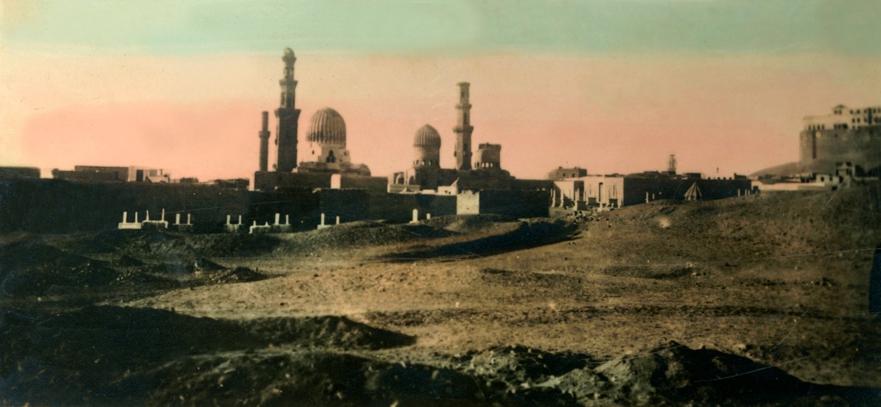 Kahire: Memluklu Mezarları, c1918-c1939. by Unbekannt