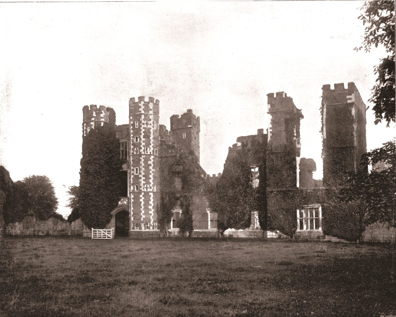 Cowdray Evi, Midhurst, Sussex, 1894. by Unbekannt