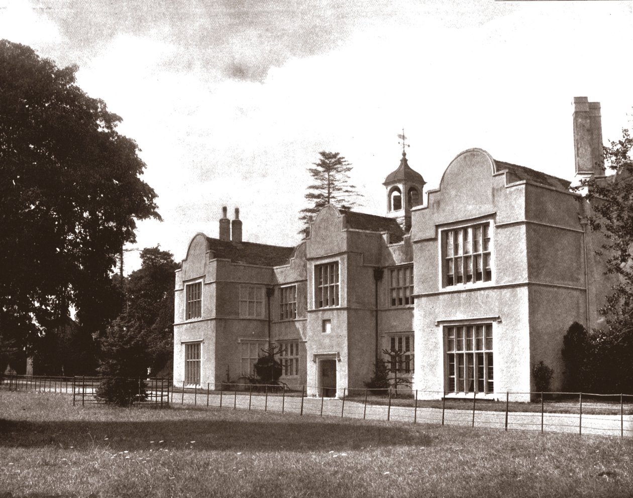 Forde Evi, Newton Abbot, Devon, 1894. by Unbekannt