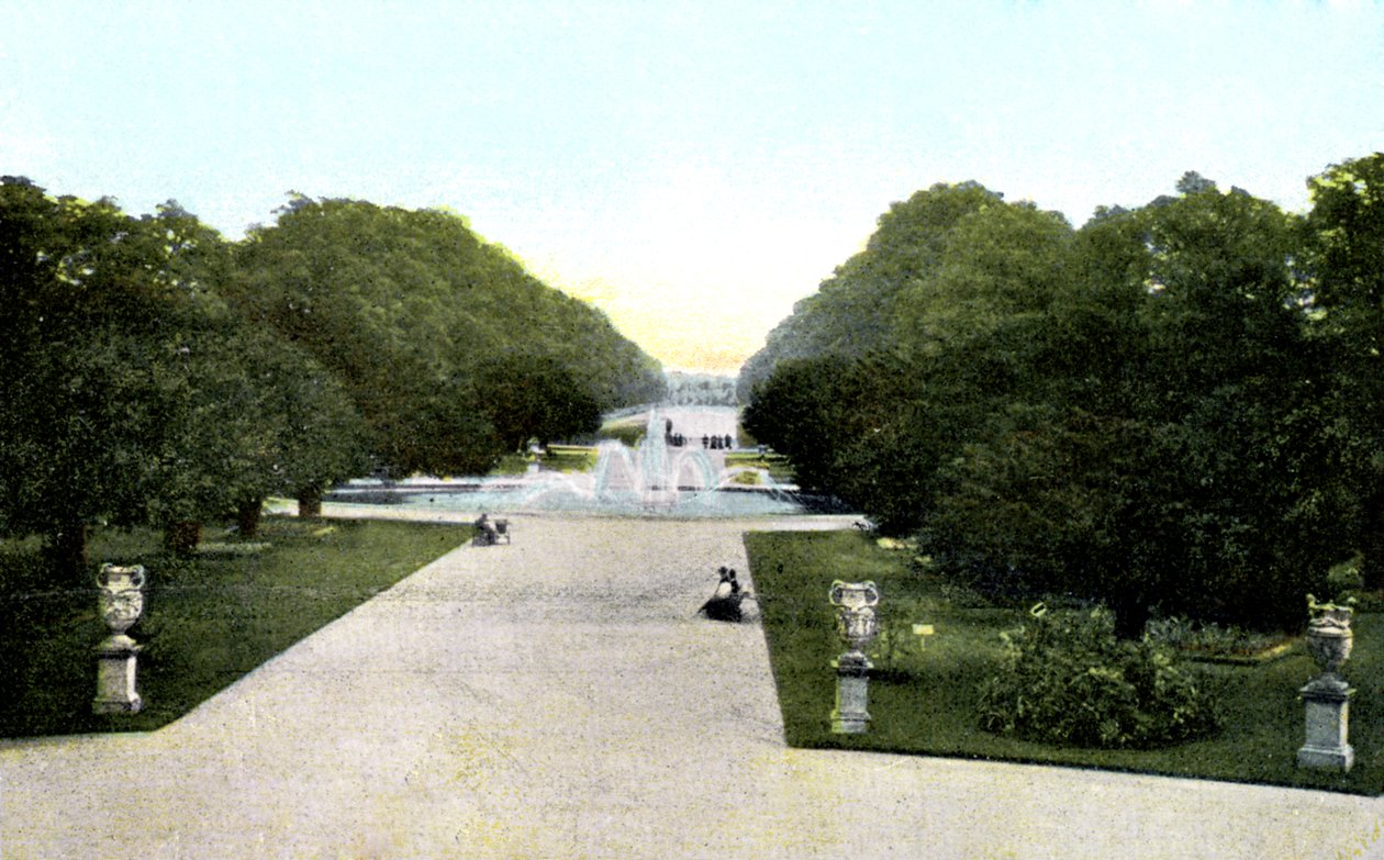 Hampton Court Sarayı Bahçeleri, Londra, 20. Yüzyıl. by Unbekannt