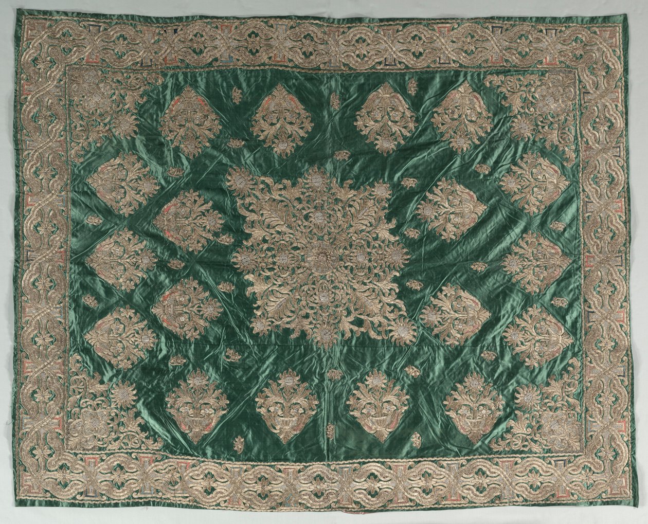 Altın İplik İşlemeli Kapak, 1800