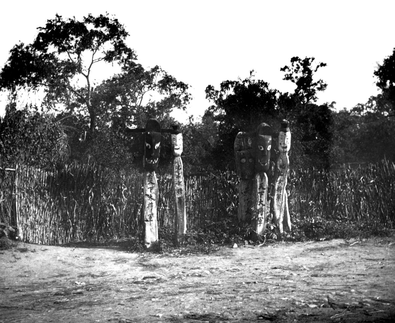 Jangseung, ahşap totem direkleri, Kore, 1900 by Unbekannt