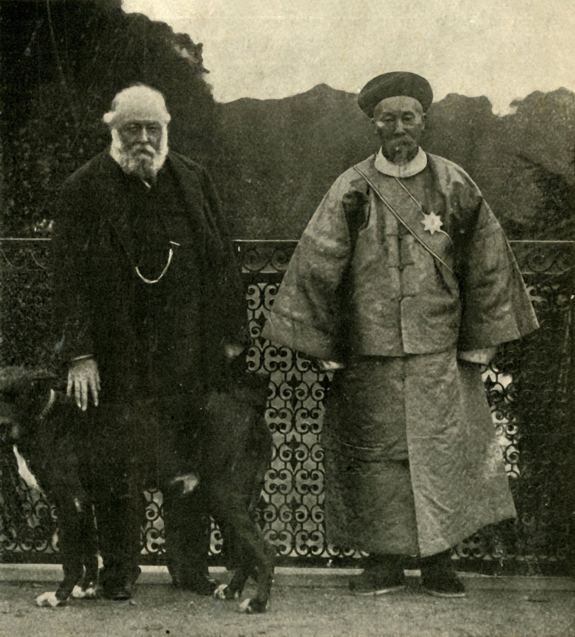 Lord Salisbury ve Li Hung Chang, 1901. by Unbekannt