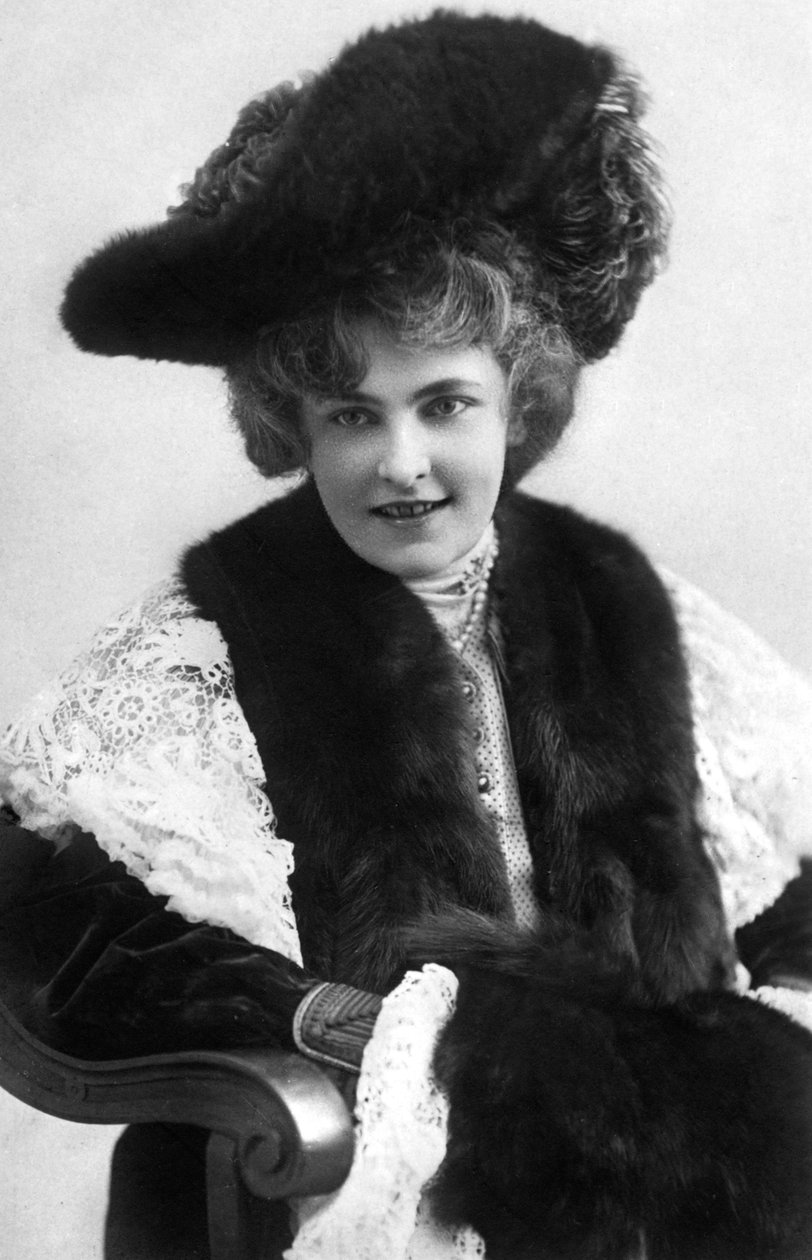Madge Lessing 1866-1932, Alman aktris, 1900