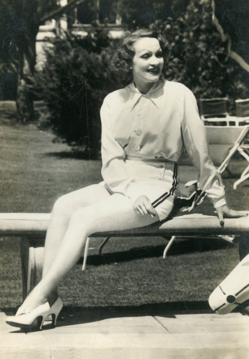 Marlene Dietrich, 1938. by Unbekannt