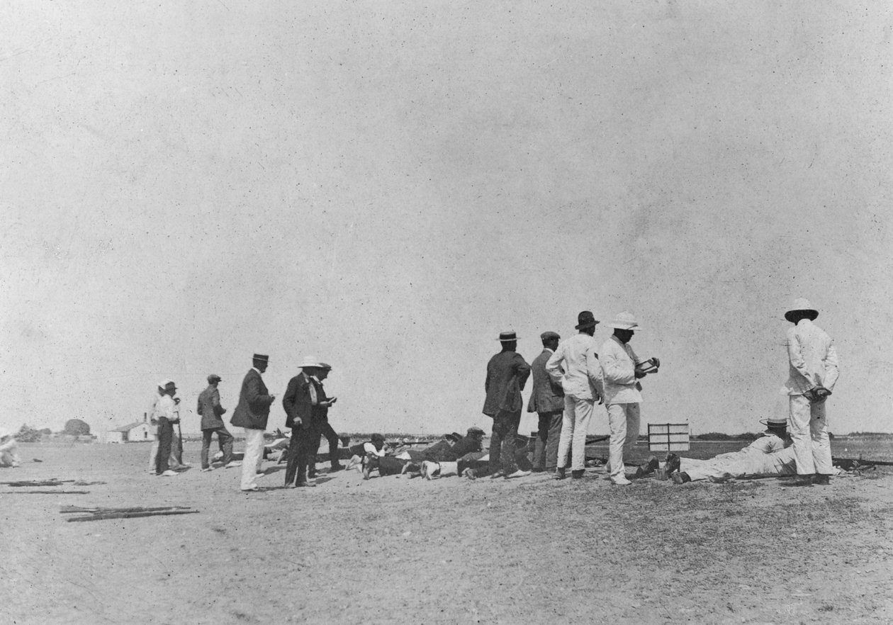Bir tüfek menzilindeki erkekler, 20. yüzyıl by Unbekannt