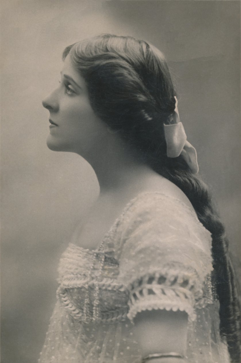 Bayan Edna May, 1878-1948, c1930. by Unbekannt