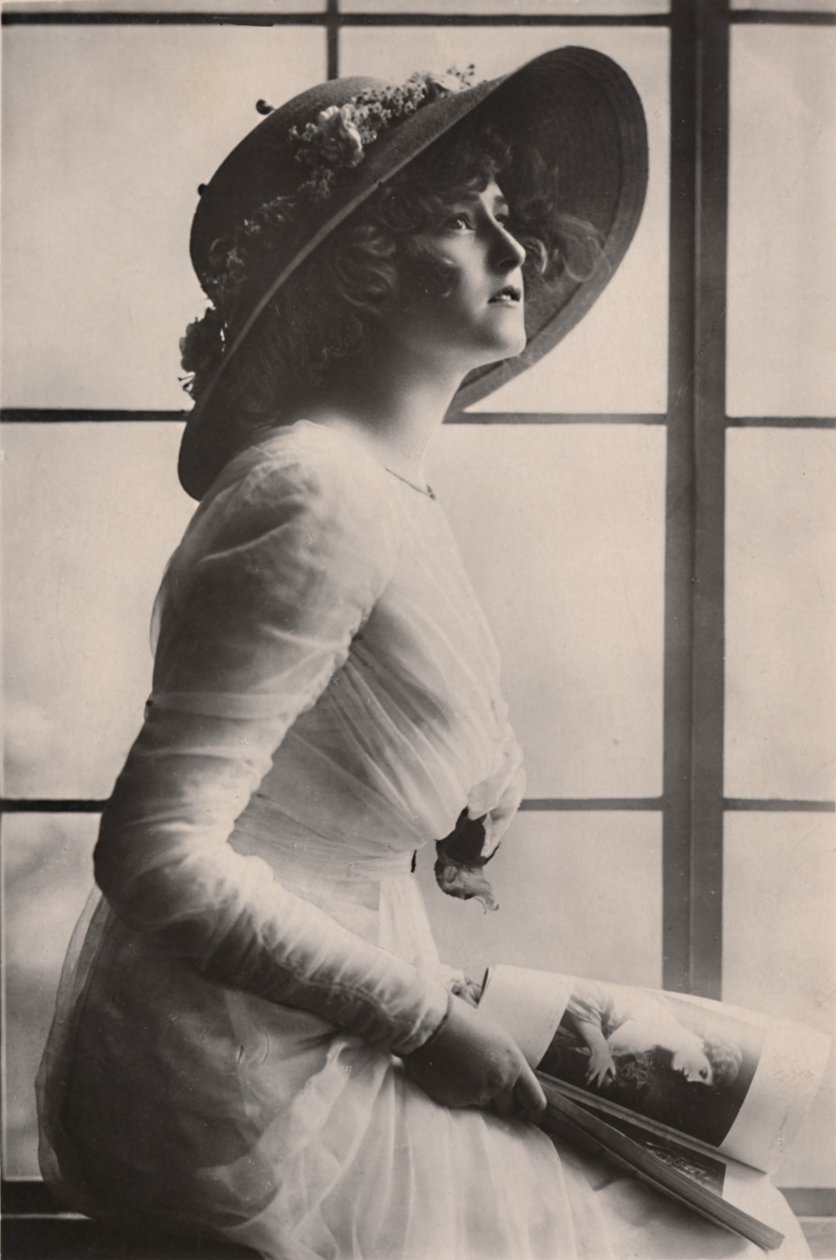 Bayan Gabrielle Ray, 1883-1973, c1930. by Unbekannt