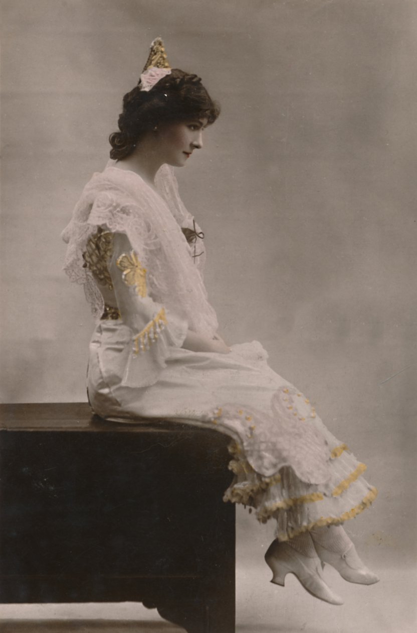 Bayan Millie Legarde, aktif 1898-1911, c1930. by Unbekannt