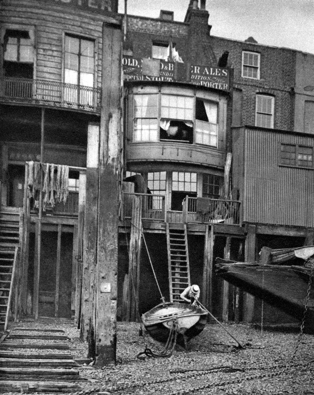 Thames Nehri üzerindeki eski pub, Londra, 1926-1927 by Unbekannt