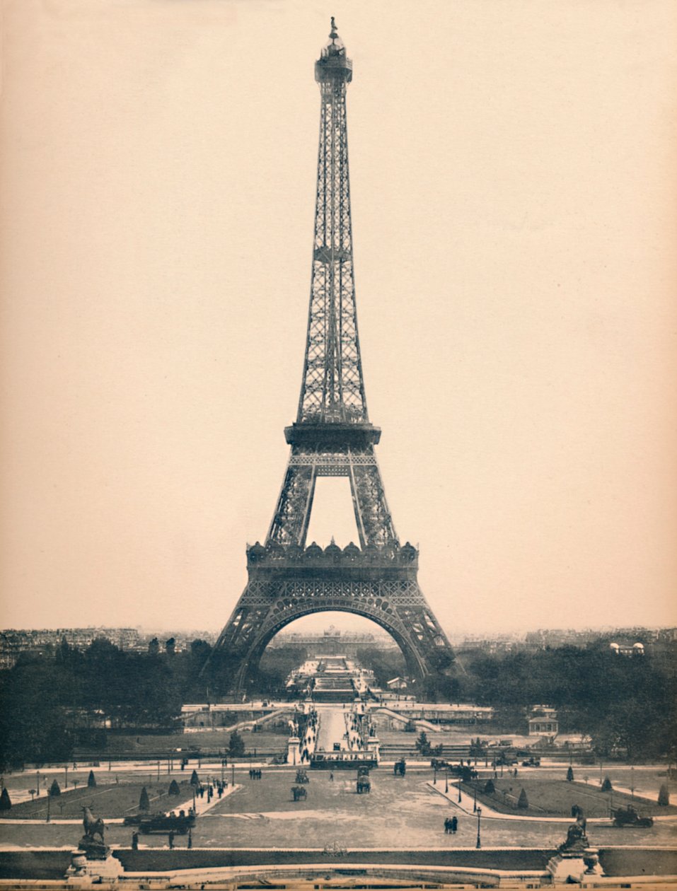 Paris. - La Tour Eiffel. - LL, c1910. by Unbekannt