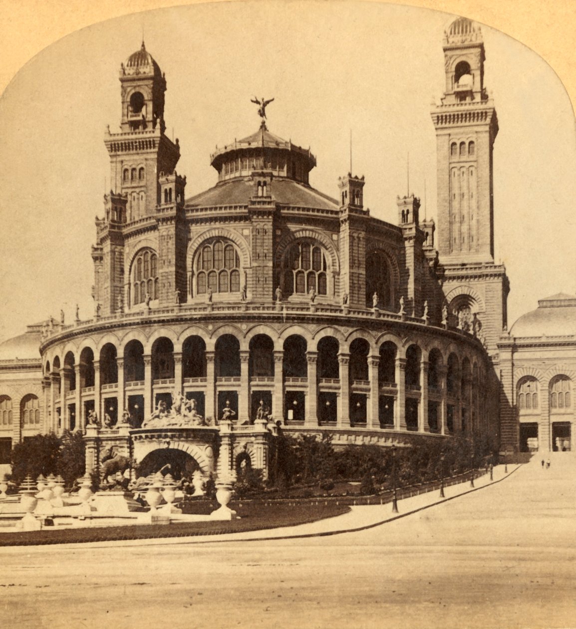 Paris, Trocadero Sarayı, c1900. by Unbekannt