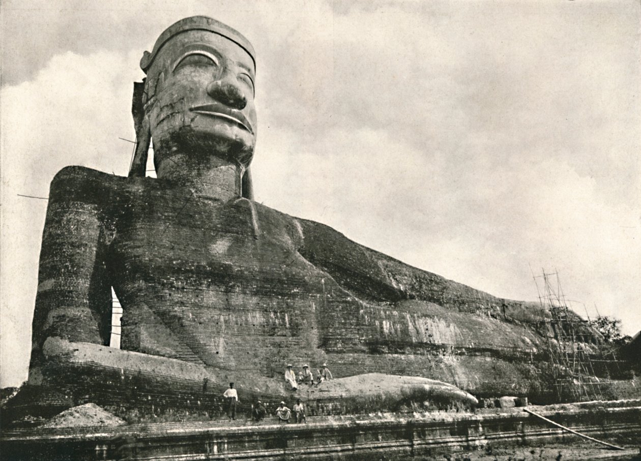 Yatan Buda, Wingaba, Rangoon, 1900. by Unbekannt