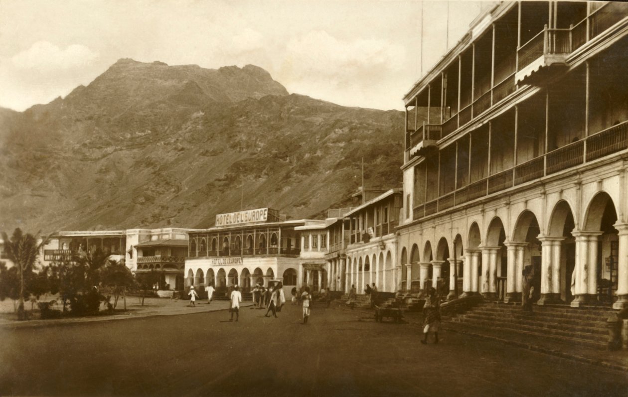 Hilal Yuvarlak, Aden, c1918-c1939. by Unbekannt