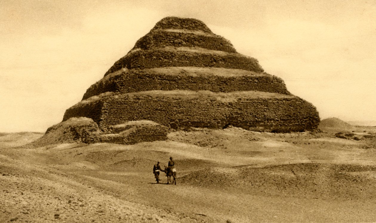Saqqara - Basamak Piramidi, c1918-c1939. by Unbekannt