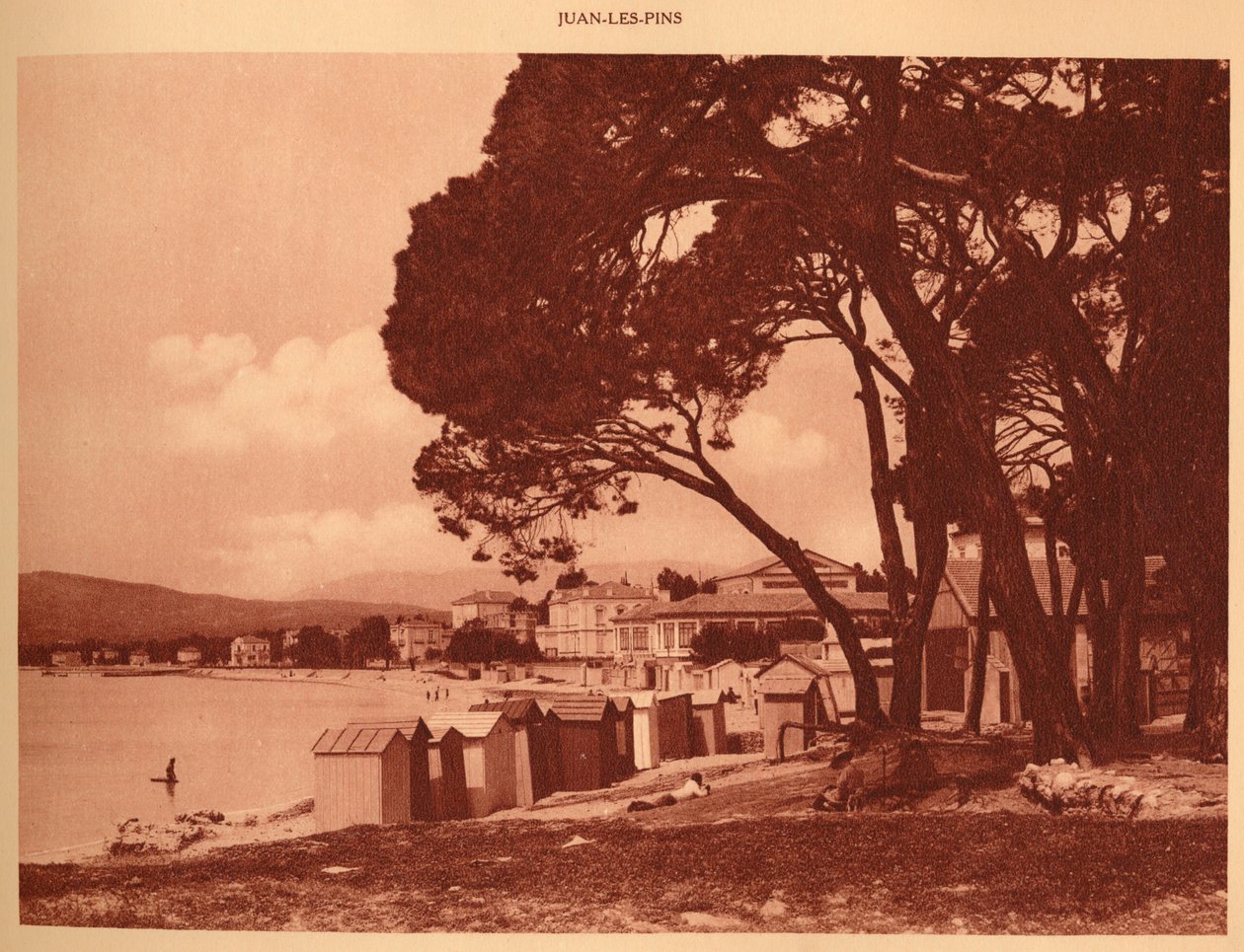 Sahil, Juan-les-Pins, 1930. by Unbekannt