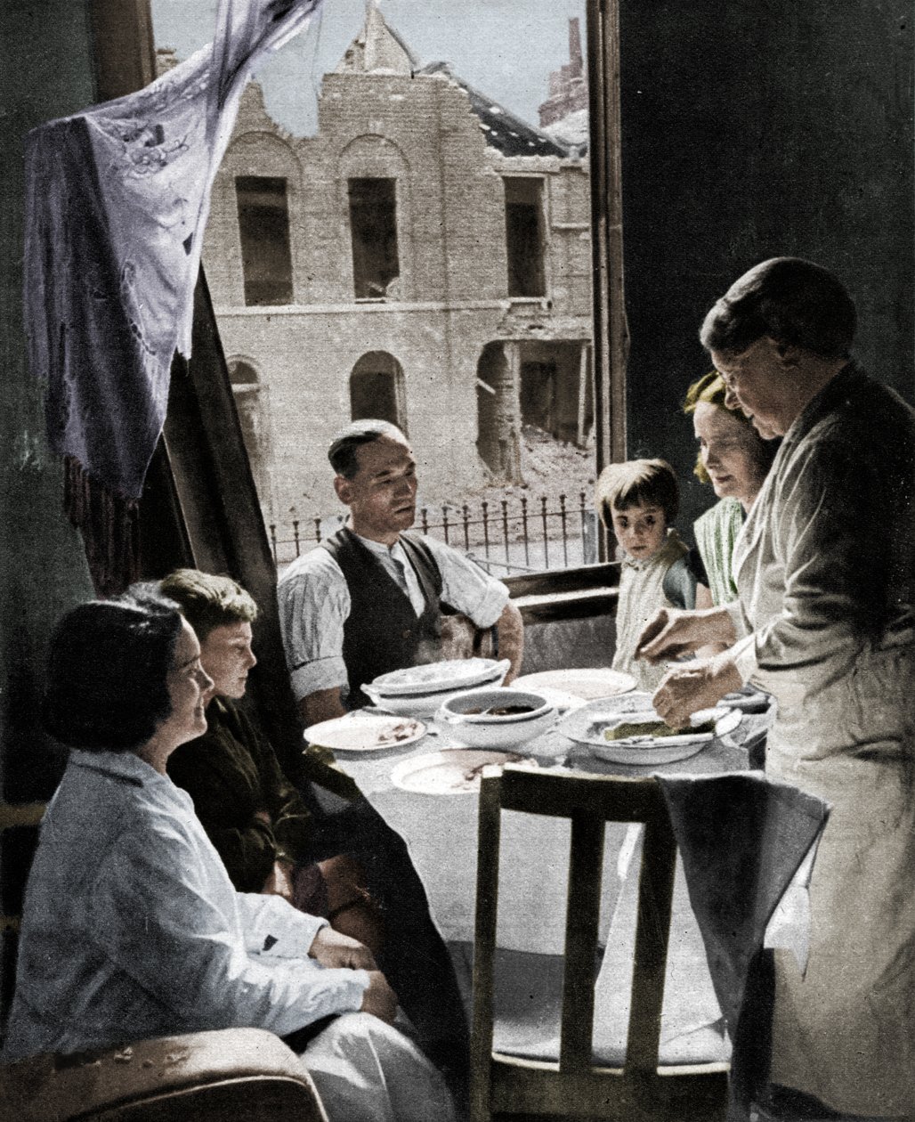 Aile Yemek Yemeli, 1940 dolayları 1942 by Unbekannt