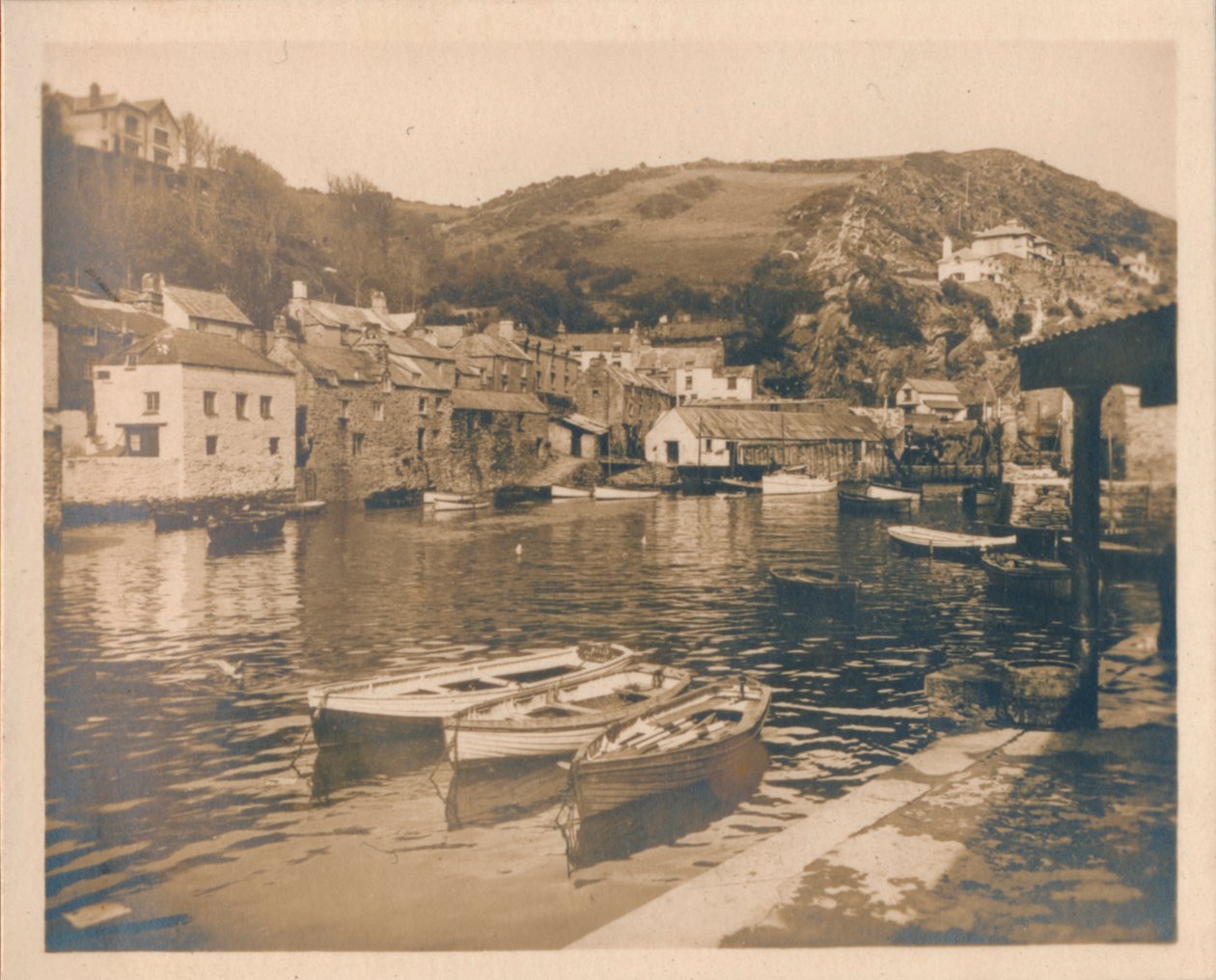 İç Liman - Polperro, 1927 by Unbekannt
