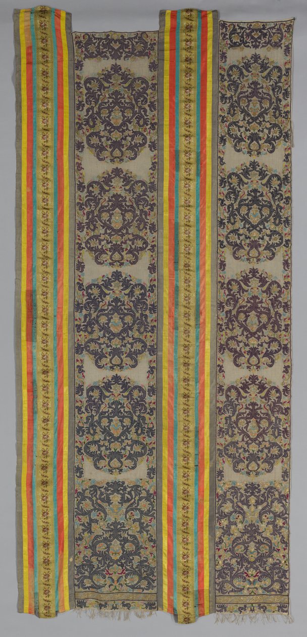 Perdenin İki Parçası, 1700