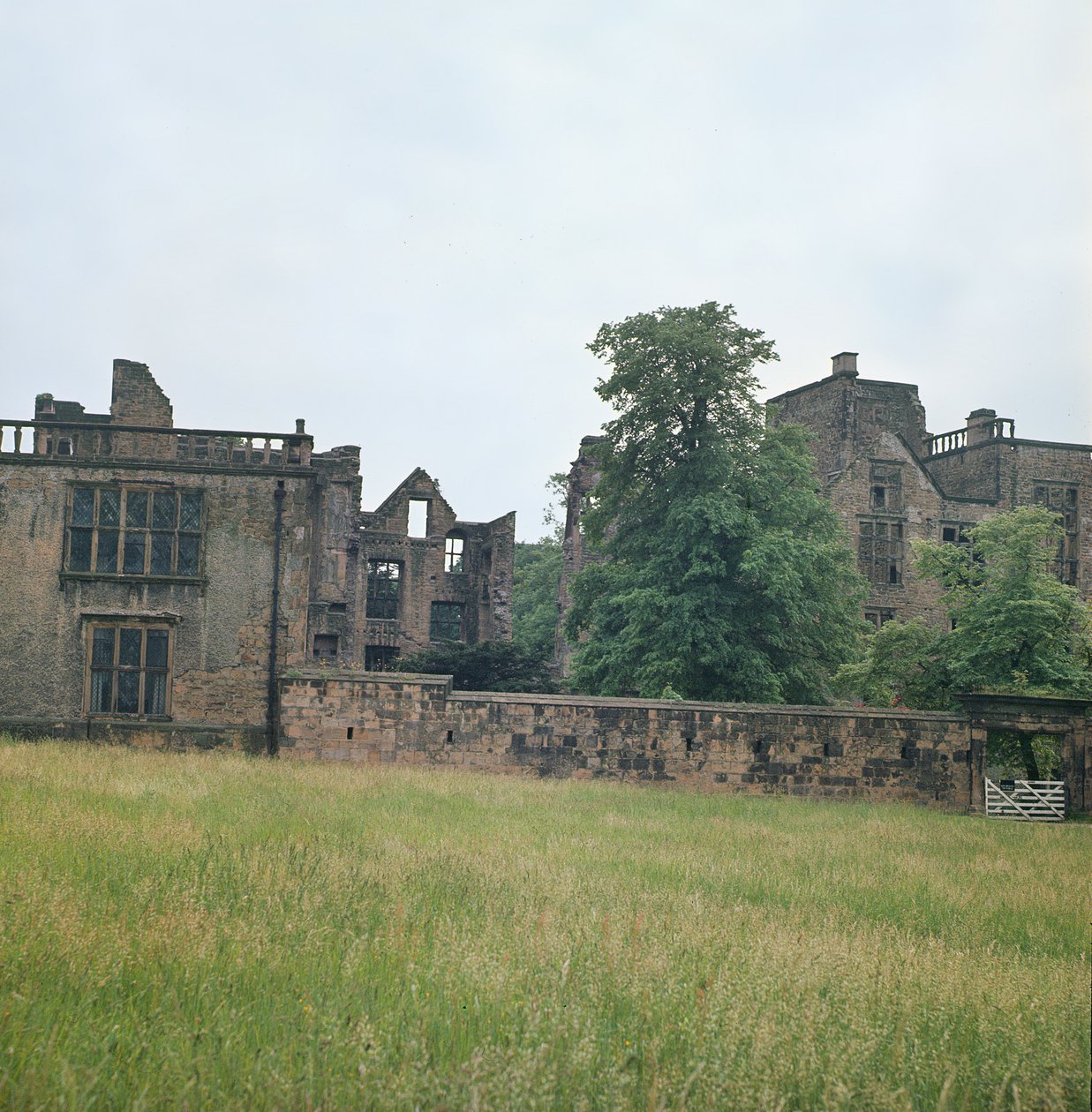 Eski Hardwick Hall Harabeleri by Unbekannt Unbekannt