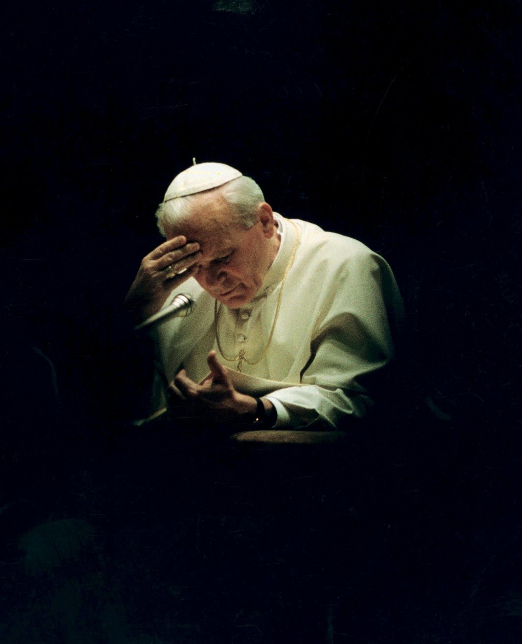 Papa John Paul II bir dua okuyor by Unbekannt Unbekannt