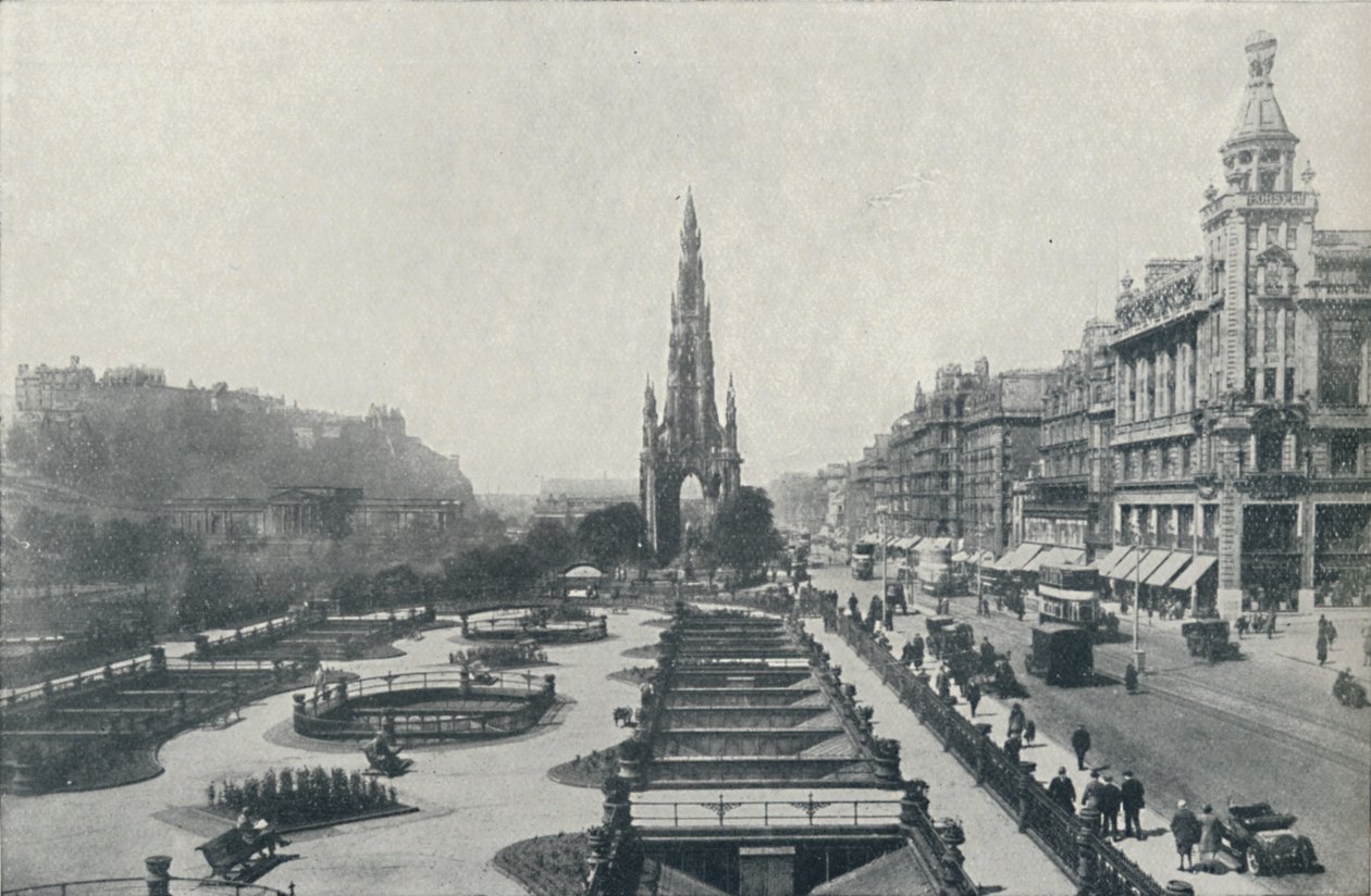 Princes Caddesi, Edinburg, 1910 by Valentine and Sons Ltd