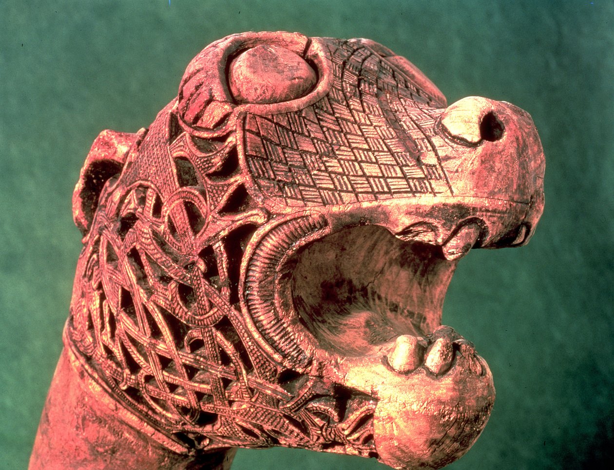 Oseberg Gemisinden Figürbaşı, MS 800 dolayları by Viking