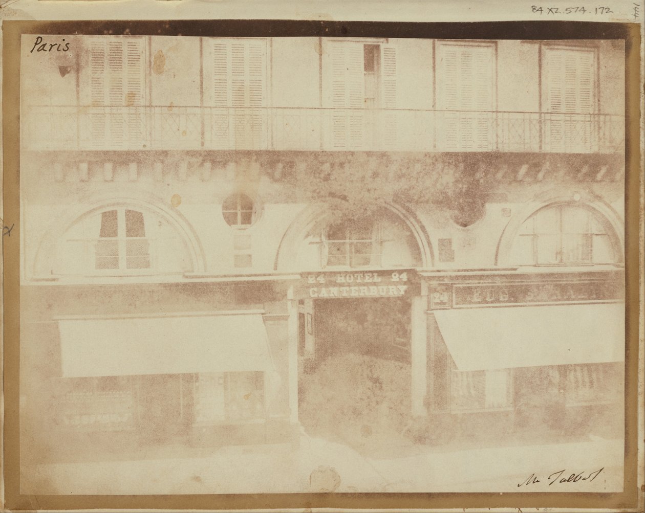 Otel Canterbury, Paris. by William Henry Fox Talbot