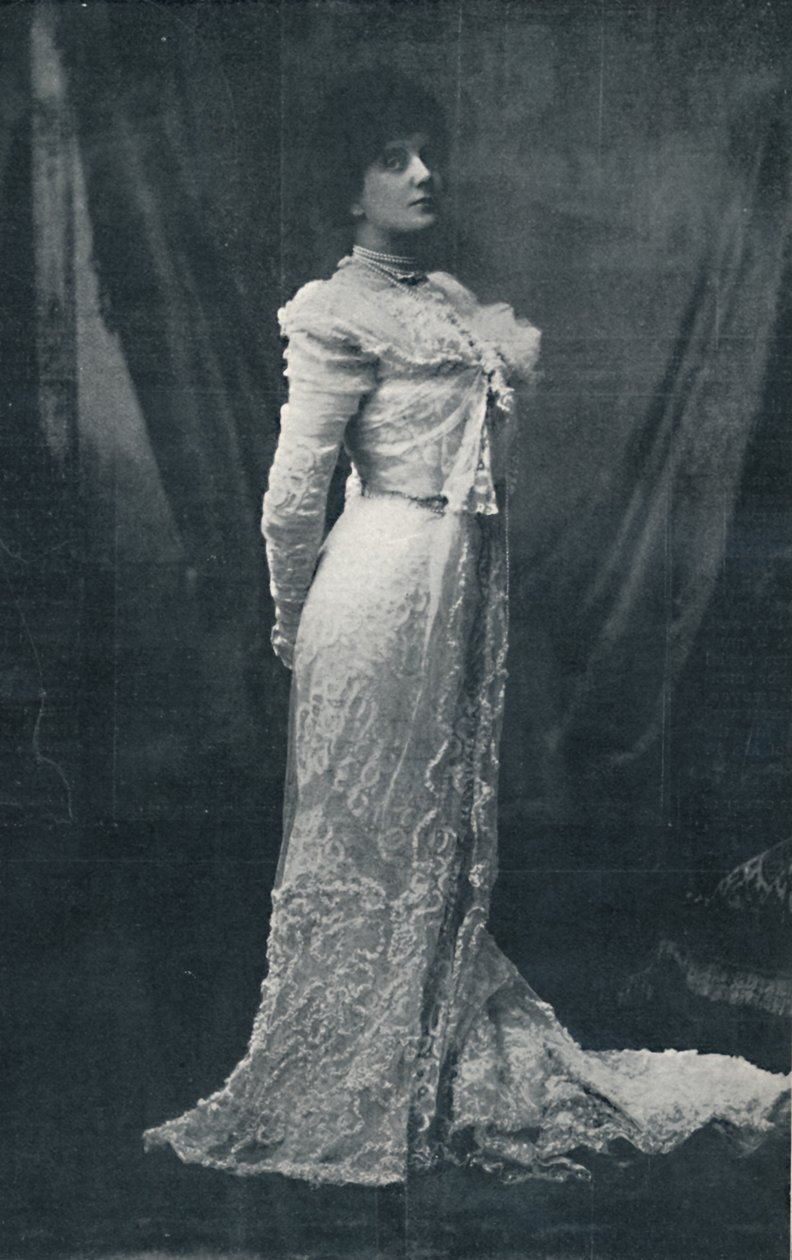 Bayan Lena Ashwell, 1900 by William and Daniel Downey