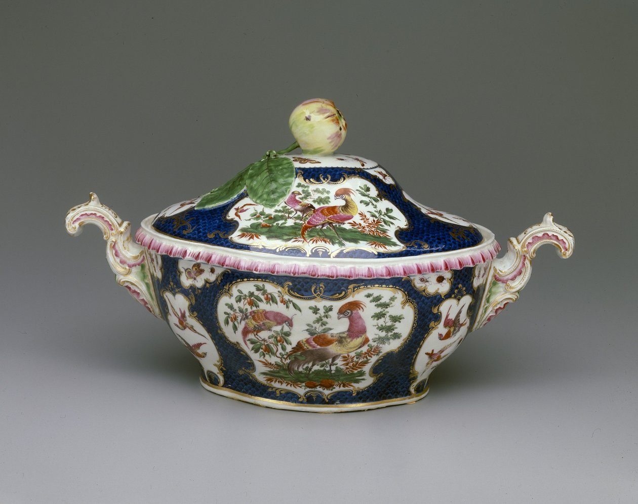 Turen, c.1780 by Worcester Porcelain Manufactory