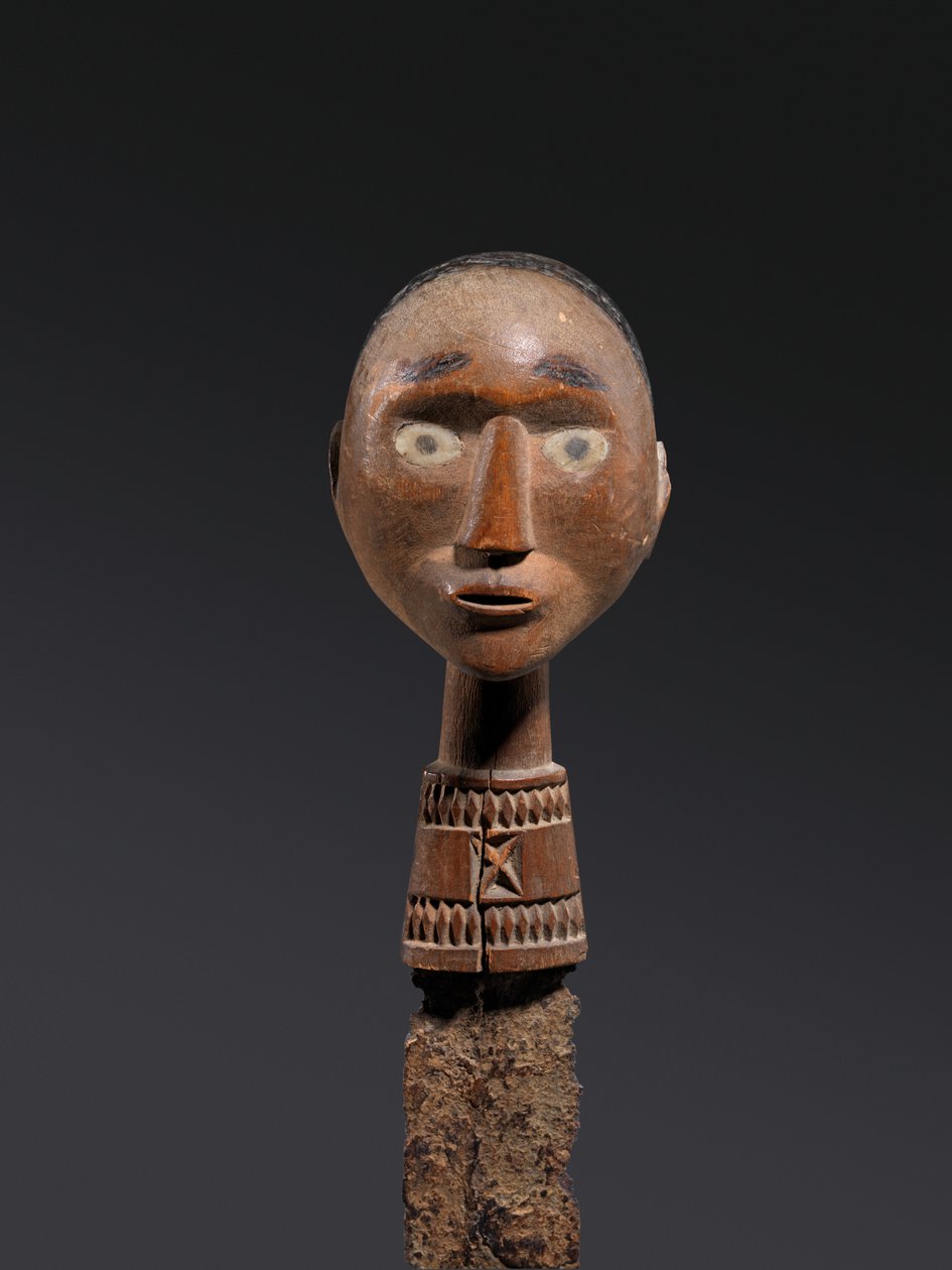 Bıçak (çelik ve ahşap) by Zimbabwean