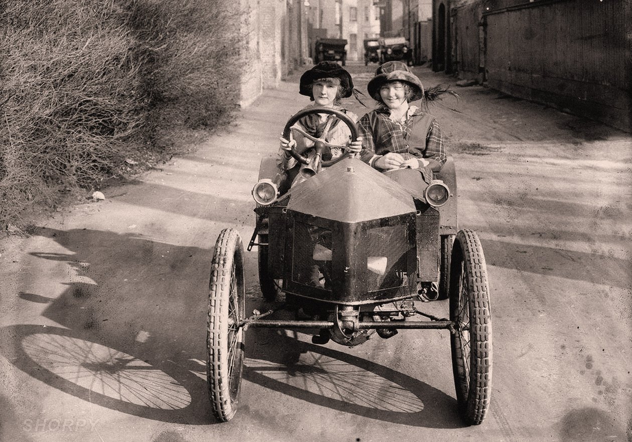 Bir sürüş için dışarı, c. 1912 (fotoğraf) by Frederick (attr. to) Barnard