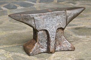 Çift boynuzlu örs, 1787 (dökme demir)