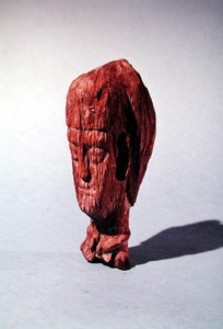 Galya tanrısının başı (ahşap)